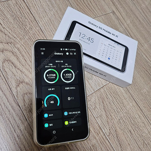 갤럭시 라우터 5G SCR01 팝니다 케이스,액정필름