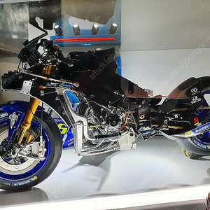 1/4 데아고스티니 ( DeAgostini ) YAMAHA YZR-M1 바이크 판매합니다