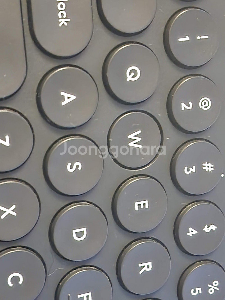 로지텍 K780 키보드 부품용 1만원--2