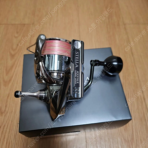 시마노스텔라22 4000번 윤성정품입니다 상태최상급 튜닝핸들 풀박스!!! 서울신림역거래가능합니다