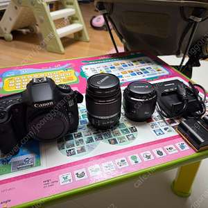 캐논 60d 신동품급 + 18-55mm + 50.8렌즈 + 정품배터리 2개 + 내셔널카메라가방