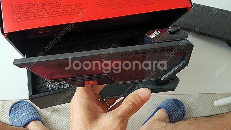 ASUS ROG Herculx 그래픽 카드 지지대--1