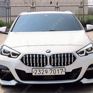 BMW 2시리즈 중고 2시리즈 218d 흰색 2021년식 12,103km 218d M 스포츠 중고차카페