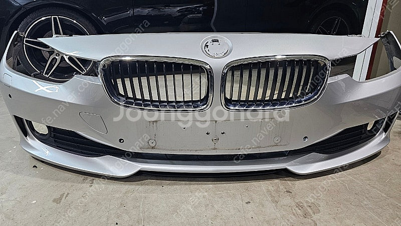 BMW F30 순정 앞범퍼 A급 판매합니다--0