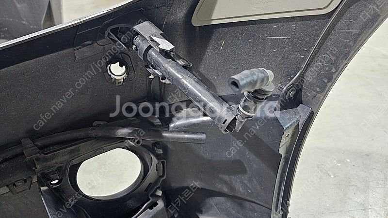 BMW F30 순정 앞범퍼 A급 판매합니다--4