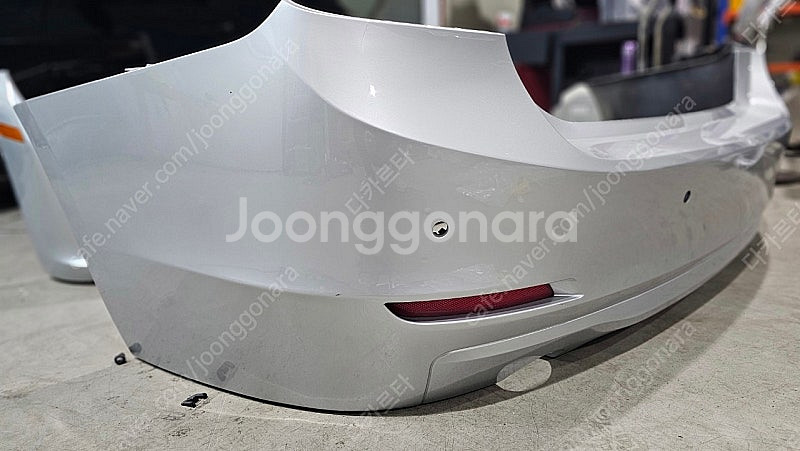 BMW F30 순정 후범퍼 판매합니다--0
