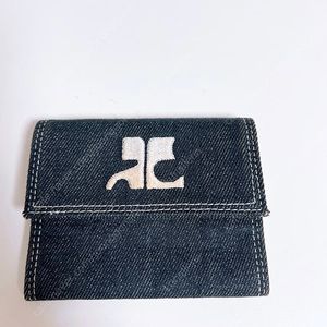 꾸레쥬 지갑