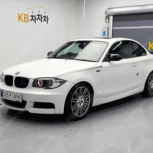 BMW 1시리즈 중고 BMW 1시리즈 중고차 할부 흰색 2023년식 135i 쿠페 중고차구매
