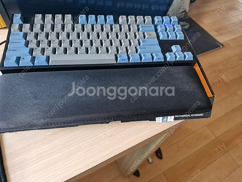 레오폴드 FC750R PD 적축 키보드 판매 합니다.(...--0