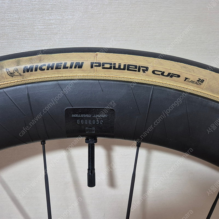 제스앤로드 나디아 D50 3세대 로드 카본 휠셋 + 미쉐린 파워컵 클래식 타이어 장착 판매--3