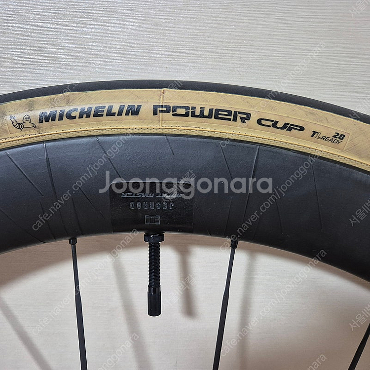 제스앤로드 나디아 D50 3세대 로드 카본 휠셋 + 미쉐린 파워컵 클래식 타이어 장착 판매--3