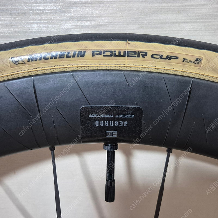 제스앤로드 나디아 D50 3세대 로드 카본 휠셋 + 미쉐린 파워컵 클래식 타이어 장착 판매--7