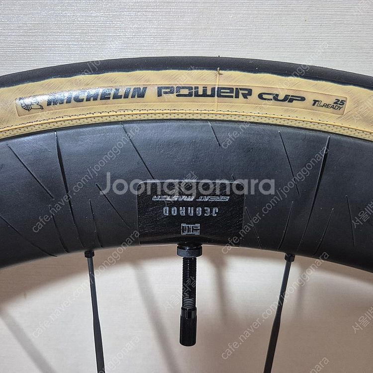 제스앤로드 나디아 D50 3세대 로드 카본 휠셋 + 미쉐린 파워컵 클래식 타이어 장착 판매--7