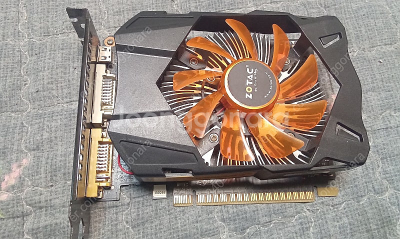 그래픽카드 GTX750 Ti 2G--1