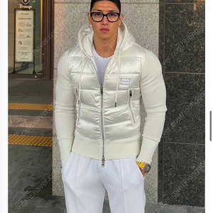 라피나토 베이지 니트패딩 52사이즈 팝니다