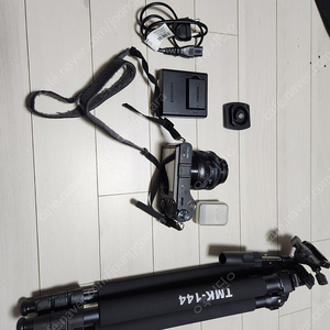 삼성 미러리스 NX200 카메라 + 삼각대