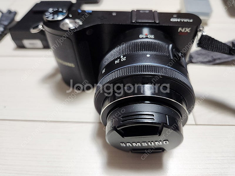 삼성 미러리스 NX200 카메라 + 삼각대--1