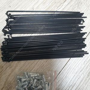스카닉 전기자전거 m20 후륜 스포크 및 니플 길이134mm 직경2.3mm팔아요