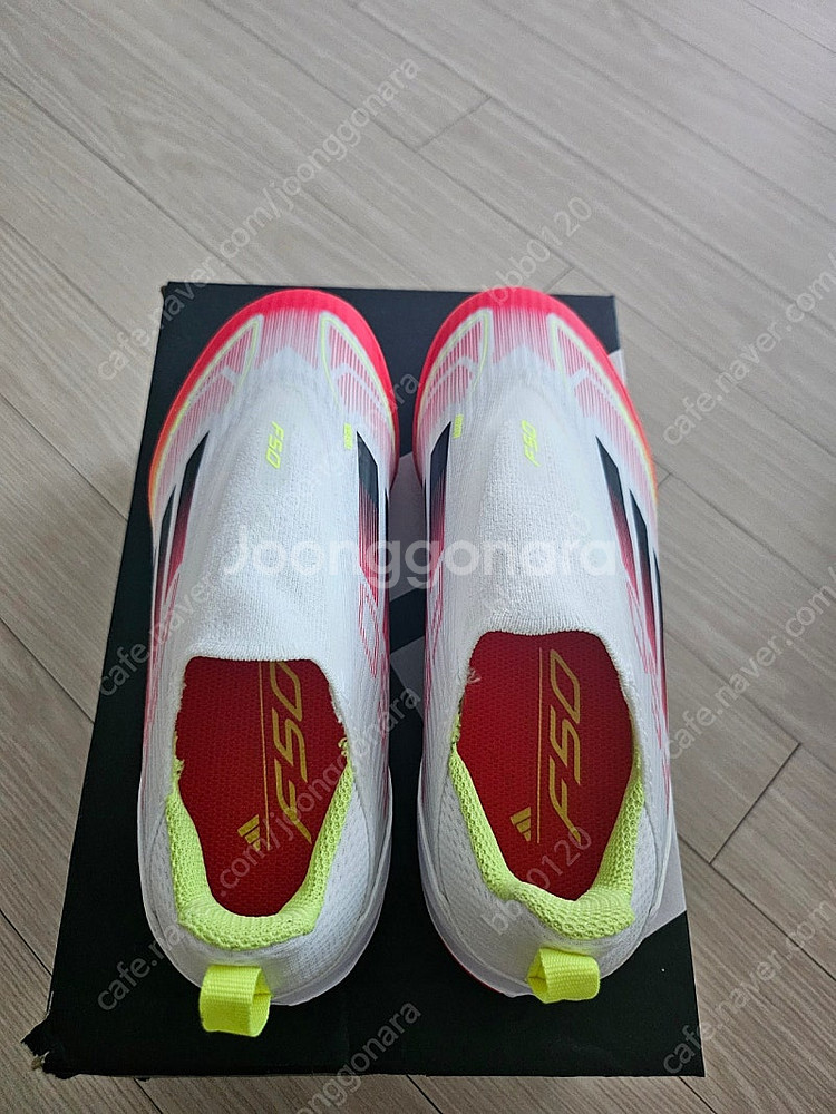 아디다스 F50 풋살화 220 새상품--1