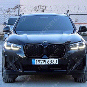 BMW X4 중고 BMW X4 중고차 검정색 2023년식 21,324km xDrive 20i M 스포츠 프로 중고차카페