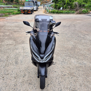 pcx20년식 6xxxkm판매합니다.