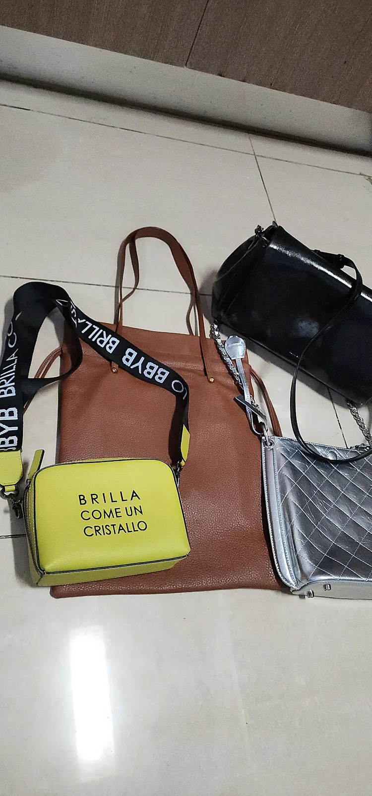 엘바테게브 레터 라지백/ 루이비통 알렉산드라 중지갑 이미지