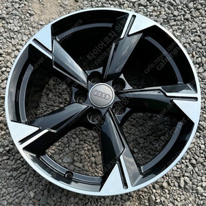 18인치 아우디 C8 A6 블랙폴리쉬 순정휠 1대분 PCD112 8.0J +39