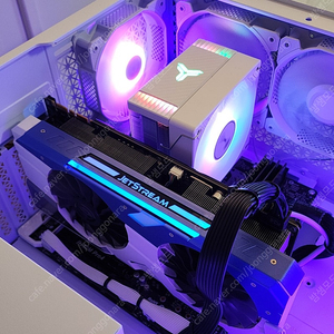 (S급)화이트 게임용 i7-6700k+GTX1080+램16GB 컴퓨터 본체