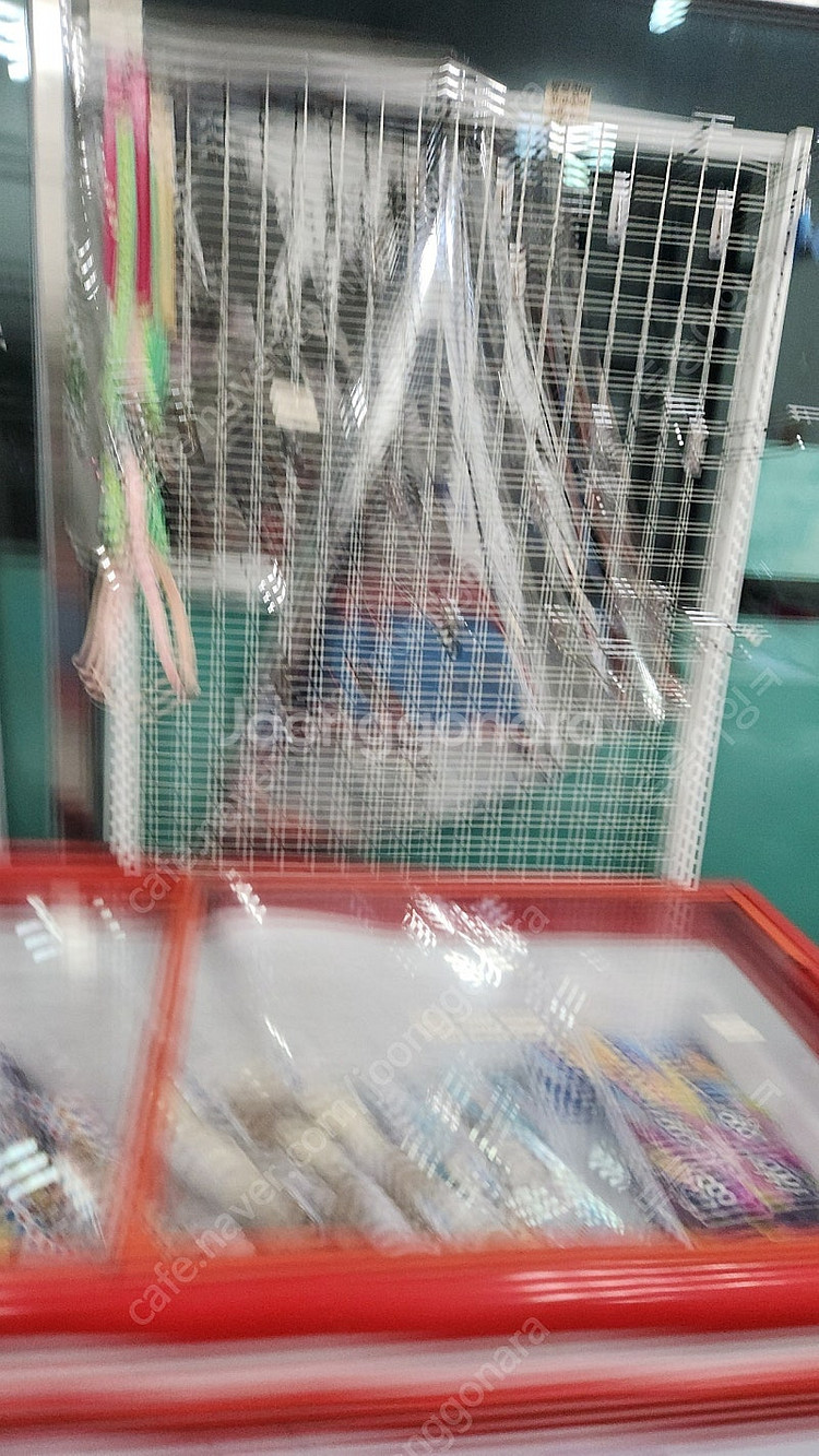 과자진열장--3