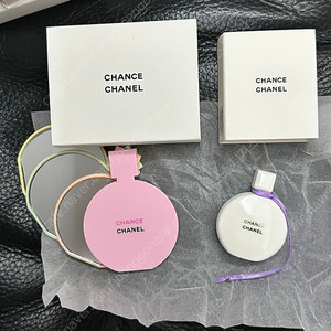 [새상품] 샤넬샹스 손거울+석고방향제(오너먼트)