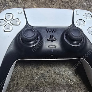 PS5 듀얼센스 컨트롤러입니다 플스5