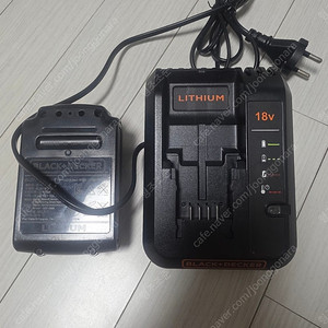 블랙앤데커 BDC2A 18V 충전기