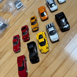 1/72 페라리, 람보르기니 미니카 가챠세트 판매