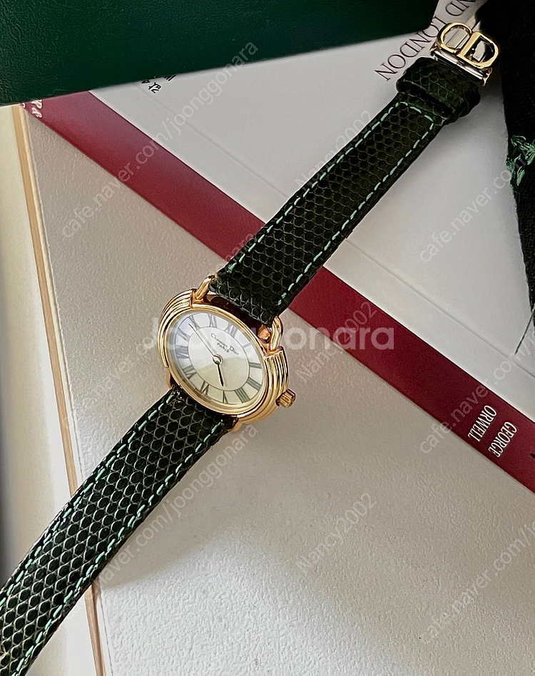 DIOR 골드 라운드 CD 버클 빈티지 디올 시계--3