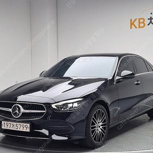 벤츠 C클래스 중고차 벤츠 중고차 수입중고차 검정색 2023년식 10,000km C200 수원중고차