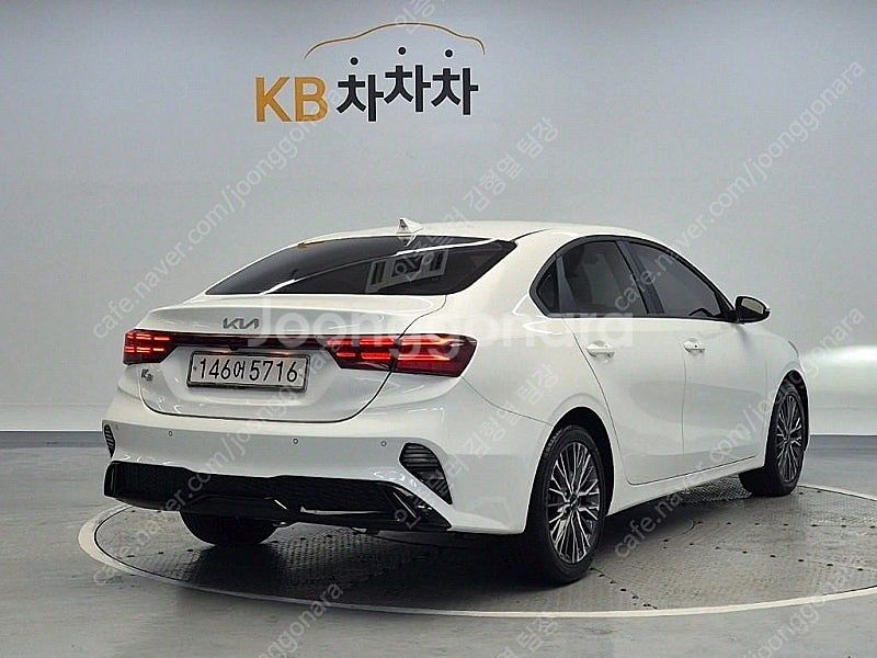 K3 중고 차 시세 K3 더뉴 K3 2세대 흰색 202...--3