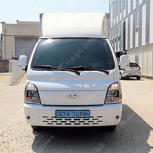 중고 포터2 하이내장탑 중고 현대 포터 중고 포터 일반캡 중고 흰색 2023년식 46,729km 1.0톤/슈퍼캡/초장축 수원중고차