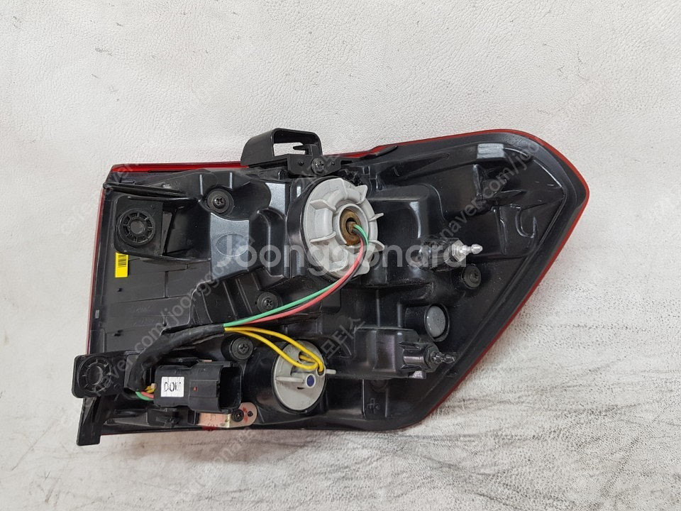 올뉴카니발 led 백도어등 중고 h1673 h1671--2