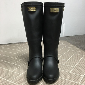 HUNTER 헌터 금장 톨 레인부츠 37 240 / 랑방 마인 오브제 타임 럭키슈에뜨 산드로 마쥬 오르 시에 시스템