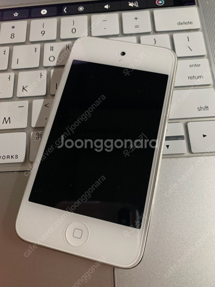 아이팟 터치 4세대 화이트 32GB--0