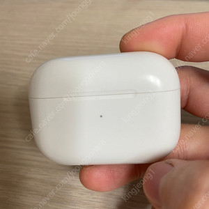 에어팟프로2세대 본체팝니다
