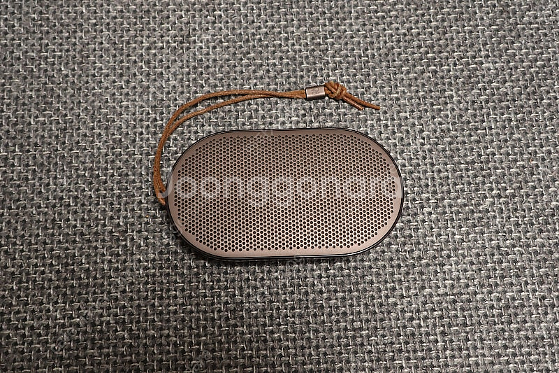 뱅앤올룹슨 B&O 베오플레이 Beoplay P2 브라운...--2