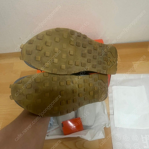 나이키 사카이 클랏 ld와플 울프그레이 255팝니당