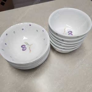 코렐 플럼 밥공기 국그릇