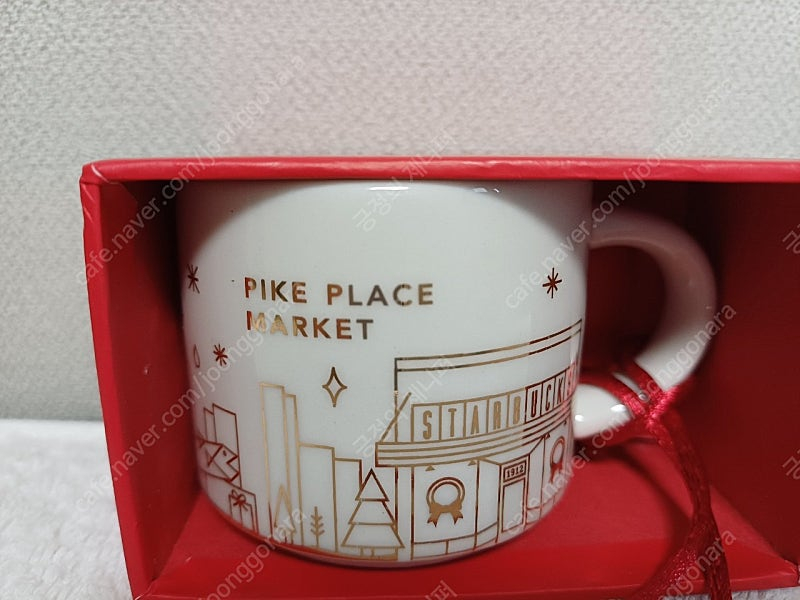 스타벅스 유아히어 홀리데이 레드케이스 오너먼트 59ml 미국 파이크 플레이스 마켓 시애틀 캘리포니아 로스앤젤레스 스... 이미지