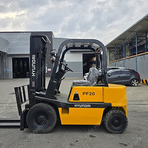 저렴한 중고지게차 현대 2톤 디젤지게차 PF20D