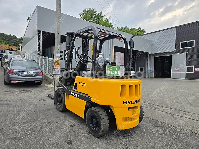 저렴한 중고지게차 현대 2톤 디젤지게차 PF20D--2