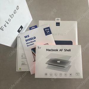 맥북프로m4 14 12/16코어 24gb 512g 그 외 악세사리포함 (5월 16일 구매) 당일배송
