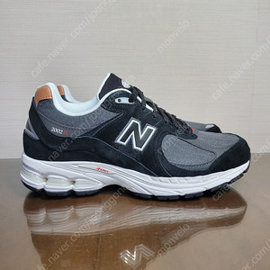 (새상품) 뉴발란스 NB 2002 클래식 운동화 블랙브라운