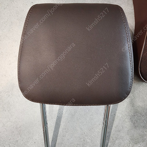 올뉴 쏘렌토 운전석 헤드레스트(브라운) 팝니다.